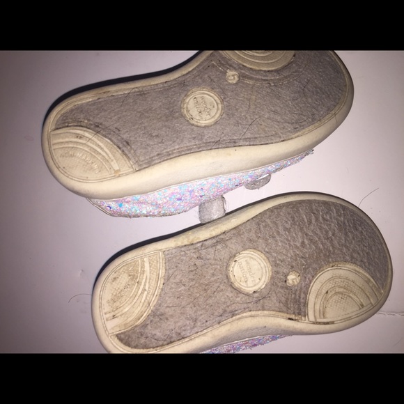 A toddler size 5 shoe bundle - Picture 12 of 16